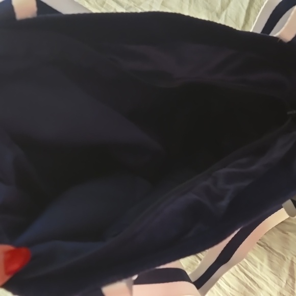 VICTORIA SECRET CARRY BAG - Picture 2 of 3